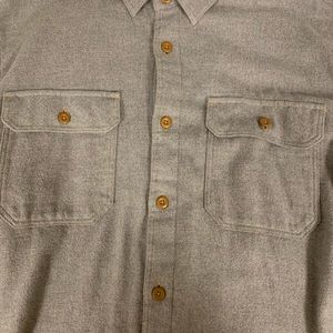 Men’s Patagonia Grey Heavy Flannel shirt - Large
